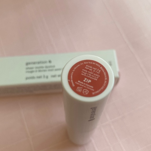 Glossier Generation ZIP Lipstick - Picture 2 of 6